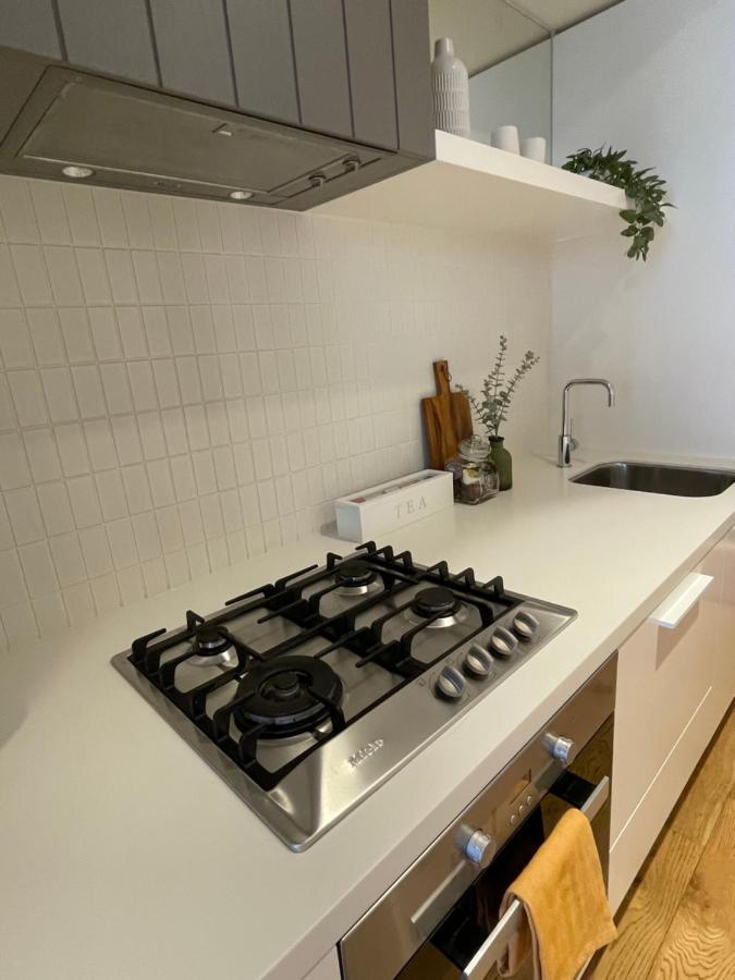 Cozy 1 Bed Apt & Spa,Free Parking ,Phenomena Views Melbourne Luaran gambar